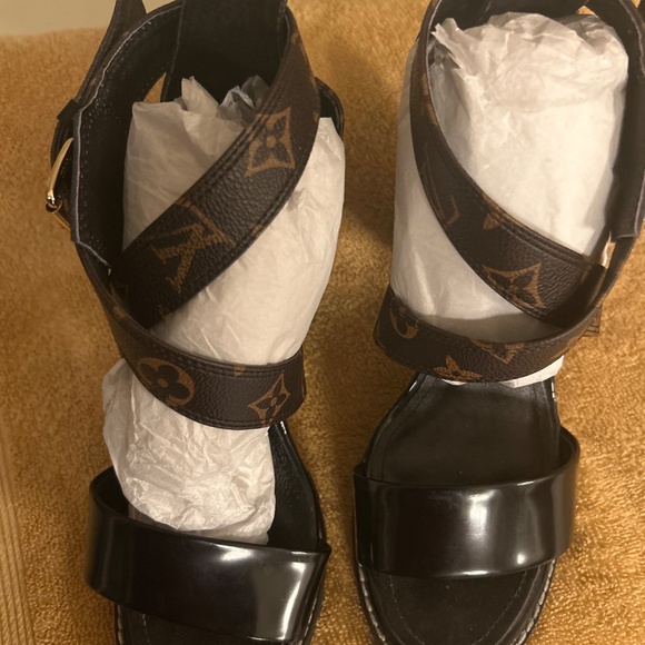 Very stylish inspired block heels platform - Picture 13 of 15